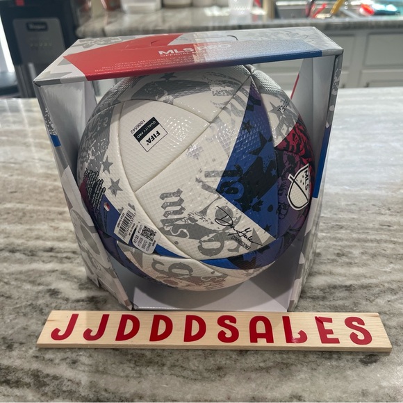 Adidas 2023 MLS Pro Match Soccer Ball Size 5 HT9026 MSRP $170 Lot Of 4 NEW - Picture 3 of 10